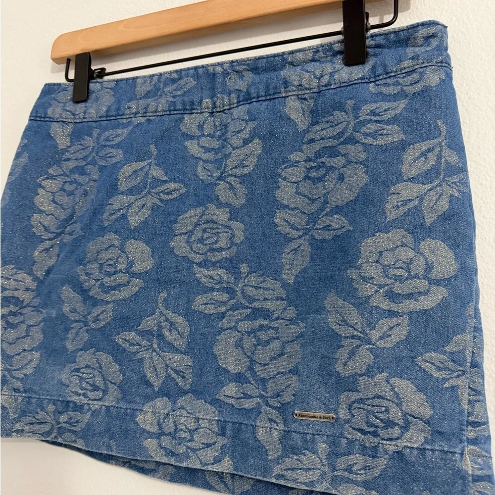 Abercrombie‎ & Fitch - Gold & Denim Mini Skirt